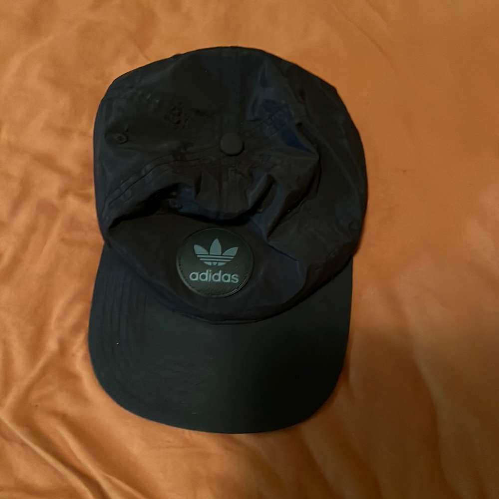 Adidas snap back , nylon , one size , good condition .
